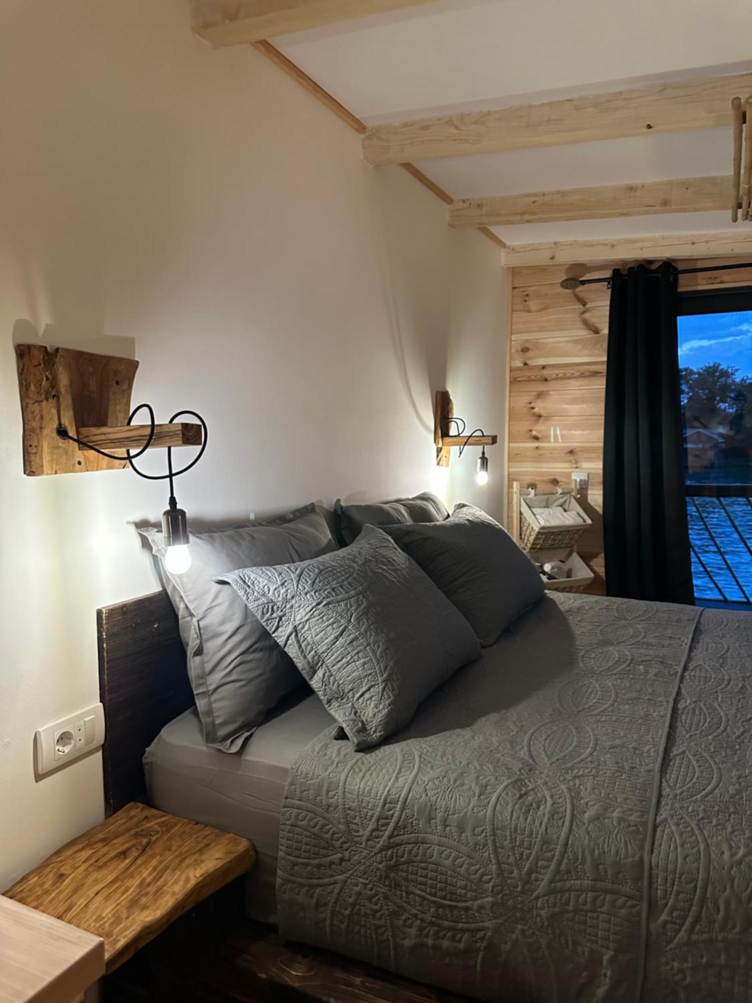 Meris Ulcinj Ngoại thất bức ảnh